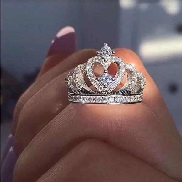 Crown Ring - Picture 1 of 5